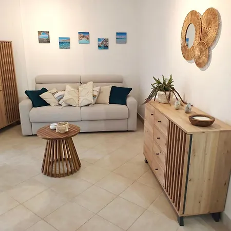 Casa I Colori Dell Isola Apartment *